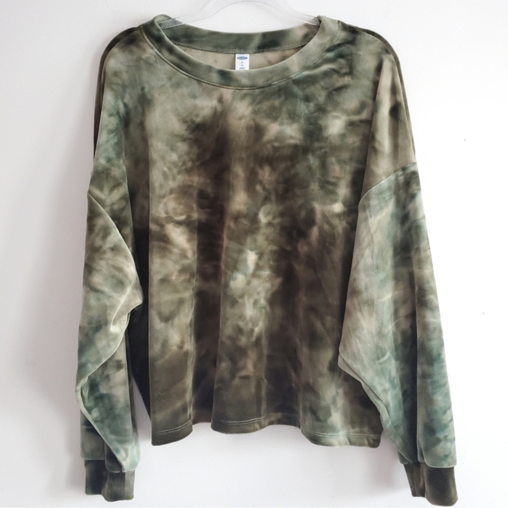 🆕️Green Velour Tie Die Crewneck Size XL